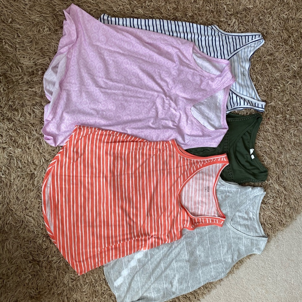 Bundle lot of women’s tank tops